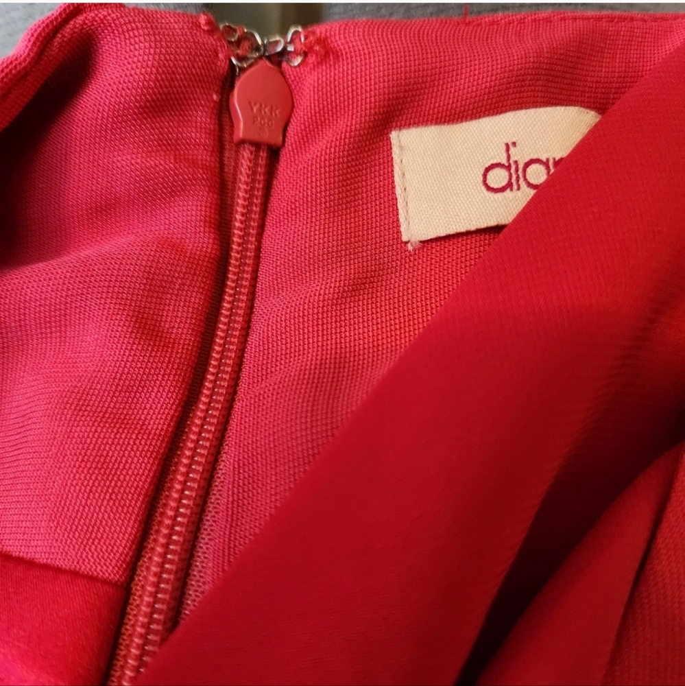 PENDING SALE woman size 10 crimson red fitted midi dress - Picture 10 of 14